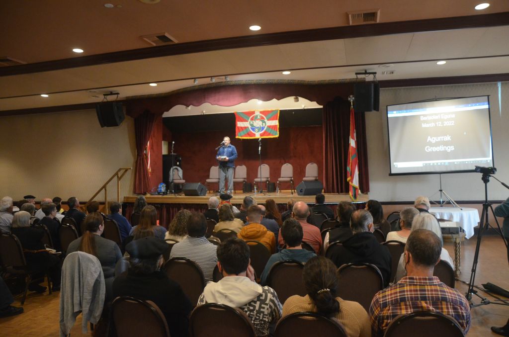 Photo: Philippe Acheritogaray