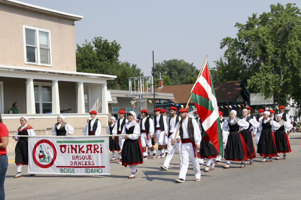 Oinkari