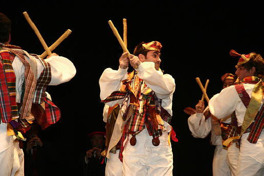 2008-11-15_Saria-bete-dantza_IZ_4872_r by kezka.